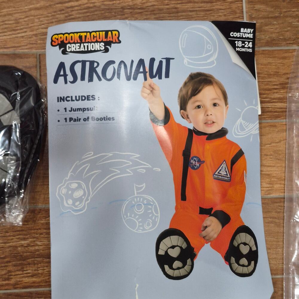 NEW Halloween costume Child ASTRONAUT COSTUME size 18-24 mths